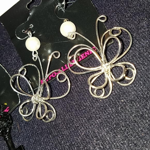 Earrings bundle - Picture 5 of 6